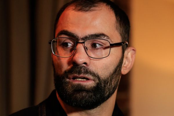 Олимпийский чемпион по боксу Рахим Чахкиев бросил вызов Александру Емельененко, Федерация бокса России готова организовать этот поединок 