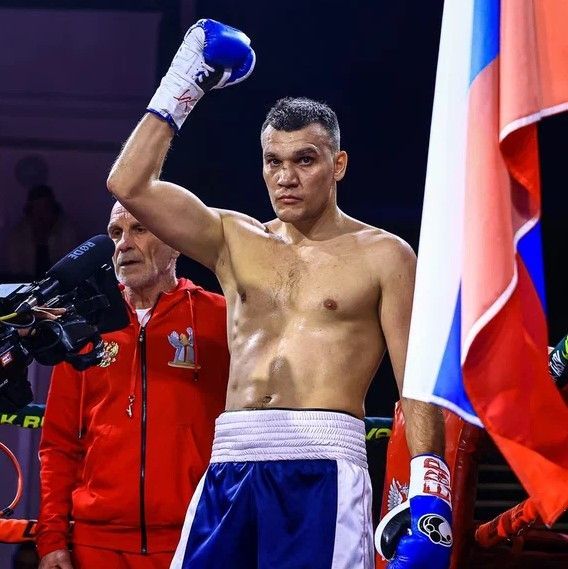 Максим Власов объявил о завершении карьеры