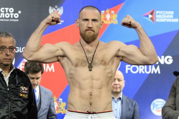 ФОТОГАЛЕРЕЯ. Церемония взвешивания боксерского шоу 16 июня