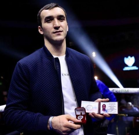 Муслиму Гаджимагомедову вручено удостоверение заслуженного мастера спорта России