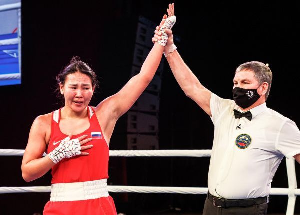 Сандакова, Меденова, Лумбунова и Чумгалакова стали чемпионками России по боксу