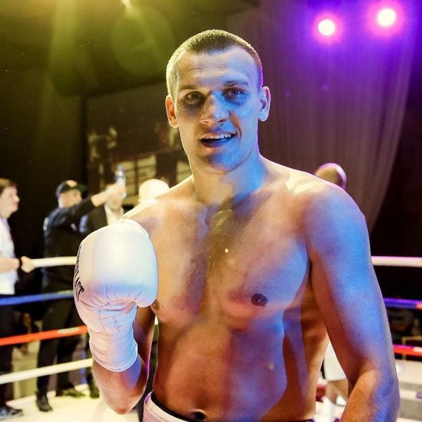 Максим Власов в феврале проведет бой за звание чемпиона WBO с Джо Смитом