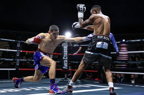 Альберт Батыргазиев и Павел Силягин добились очередных побед на профессиональном ринге