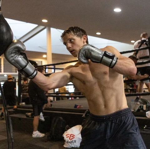 Младший сын Константина Цзю одержал вторую победу на профессиональном ринге