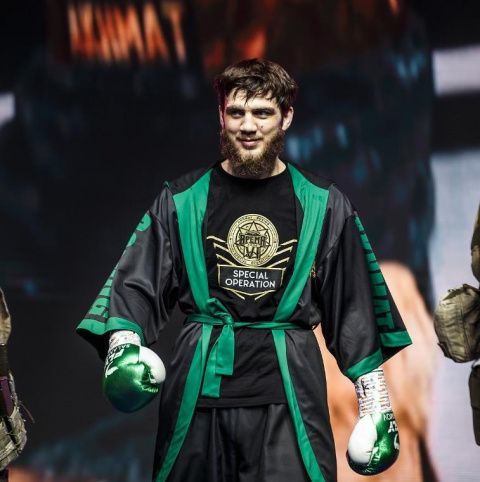 Умар Саламов в Грозном победил Сергея Екимова