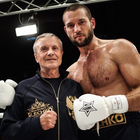 Александр Зимин: «Валуев побеждал одной левой, а Поветкин должен бить как Тайсон»