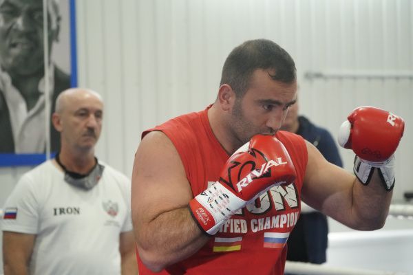 Виталий Сланов: будем надеяться, что Мурат Гассиев в ближайшие два года выйдет на чемпионские бои