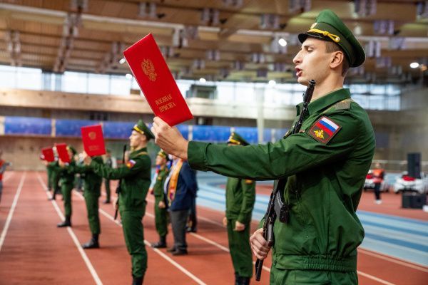 Боксеры-новобранцы спортивных рот приняли Военную присягу