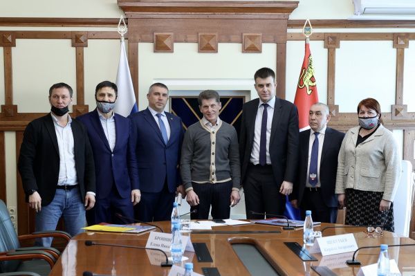 Губернатор Приморского края обсудил с генсеком Федерации бокса России подготовку национальной сборной к Олимпиаде и развитие бокса в регионе 