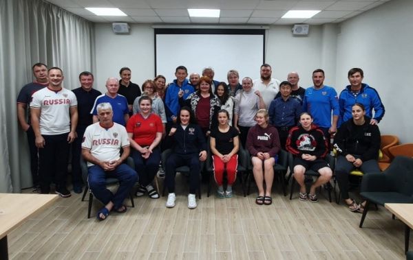 В Улан-Удэ состоялось рабочее совещание с участием женской сборной России 