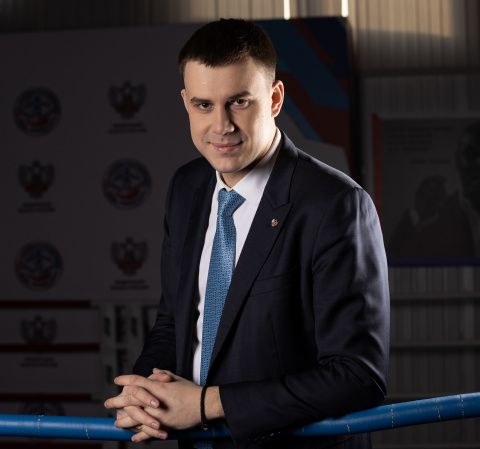 Кирилл Щекутьев поздравил Артура Бетербиева с яркой и убедительной победой над Адамом Дайнесом