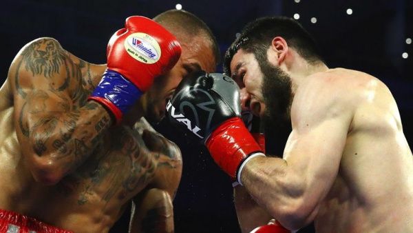 БЕТЕРБИЕВУ ПОМЕШАЛИ УБИТЬ КАЛАЙДЖИЧА