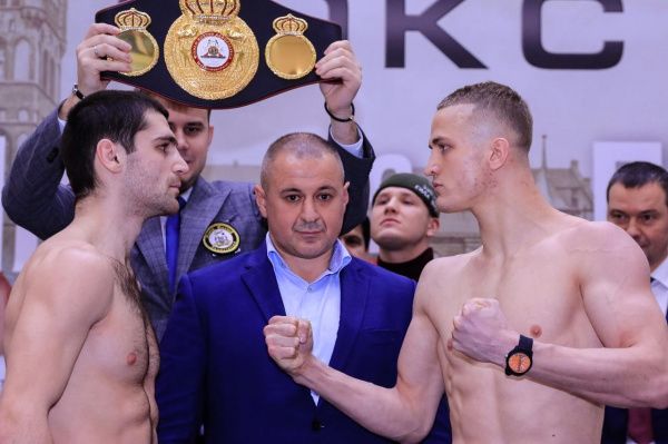 Российский боксер Сергей Воробьев оказался легче Карена Чухаджяна накануне титульного поединка в Калининграде 