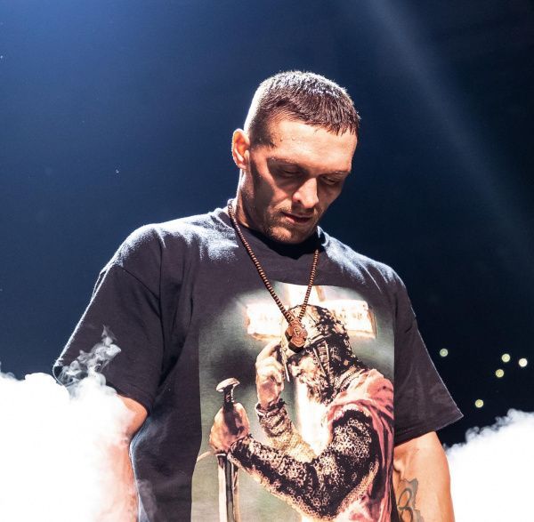 УСИК ХОЧЕТ НА ГОЛГОФУ