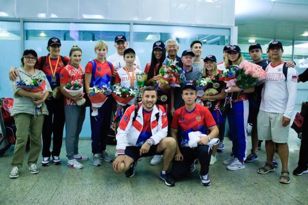 Сборная России по боксу среди женщин вернулась с чемпионата Европы