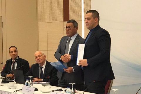 AIBA и Федерация бокса России подписали договор на проведение чемпионата мира-2019 по боксу среди женщин в Улан-Удэ