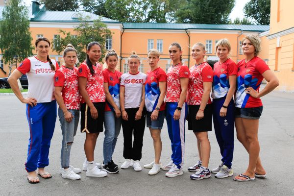 Две российские спортсменки проведут бои в первый день чемпионата Европы по боксу в Алькобендасе