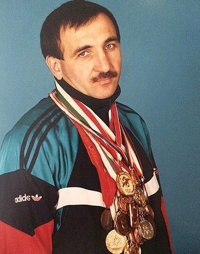 Поздравляем с Днём рождения Нурмагомеда Шанавазова