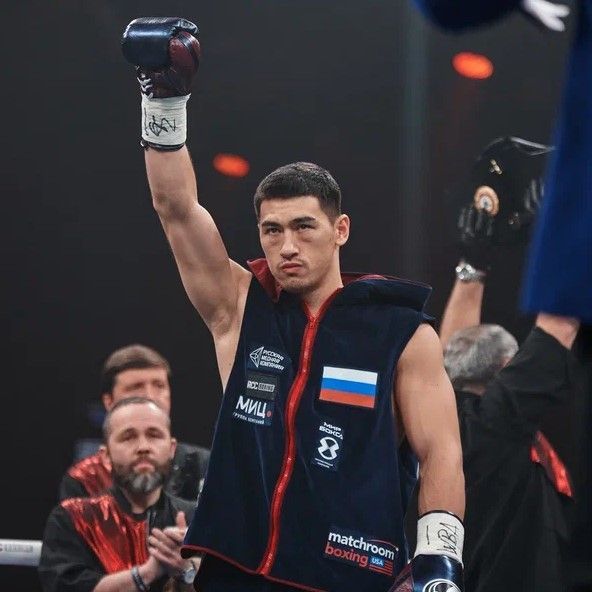 Дмитрий Бивол в Лас-Вегасе победил Сауля Альвареса