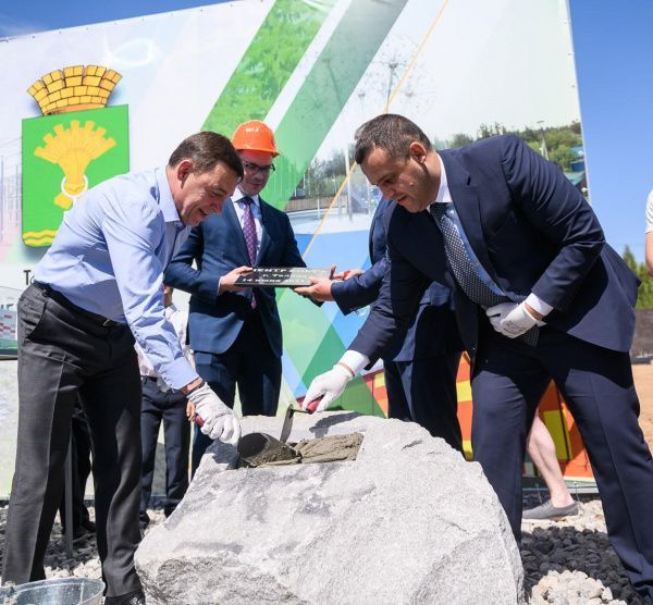 Умар Кремлёв заложил камень в основание будущего Центра прогресса бокса в Талице