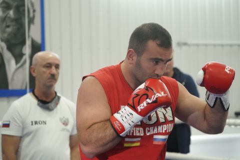 Виталий Сланов: будем надеяться, что Мурат Гассиев в ближайшие два года выйдет на чемпионские бои