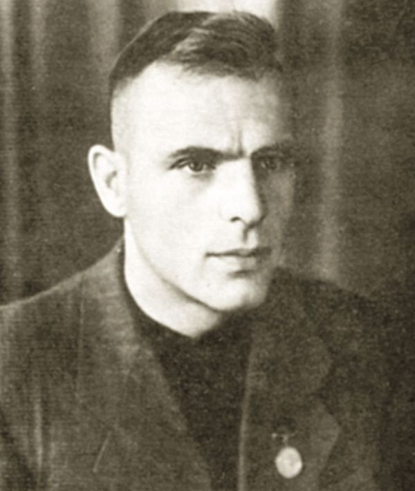 140 боев на ринге и 140 боевых вылетов. История Владимира Когана