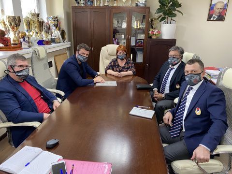 Состоялась рабочая встреча между первым заместителем генерального секретаря Федерации бокса России, представителями Вооруженных сил РФ и спортивным обществом ЦСКА