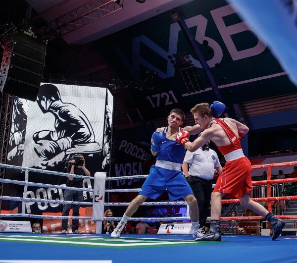 В Кемерово прошла церемония открытия "Лига Ставок. Чемпионата России по боксу"