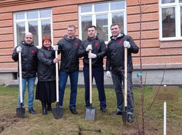 Генеральный секретарь Татьяна Кириенко, боксёры Александр Поветкин и Григорий Дрозд приняли участие в сборе гуманитарной помощи в Чехове