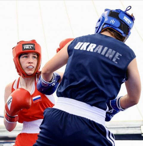 Второй день первенства Европы 19-22: пять побед российских боксеров