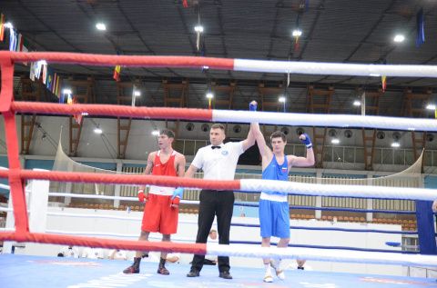 В Румынии прошел третий день первенства Европы по боксу среди юношей и девушек 15-16 лет