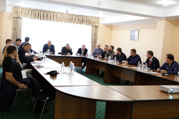 Круглые столы, лекции и семинары прошли в рамках первого Всероссийского боксерского форума в Анапе 