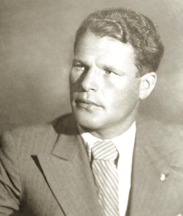 «С боями дошел до Берлина, но сразу после войны вернулся в бокс». История о боксере и тренере Николае Карцеве 