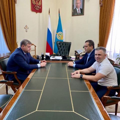 Умар Кремлёв побывал с рабочим визитом в Астрахани