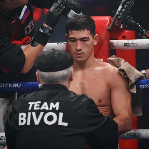 БИВОЛ-САЛАМОВ: ВЕЧЕР ЧЕМПИОНА