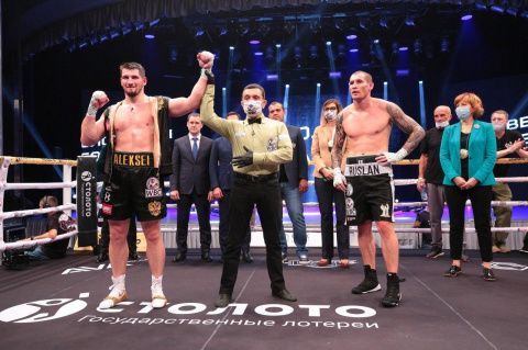 Победа Алексея Папина над Русланом Файфером и другие результаты турнира в Казани