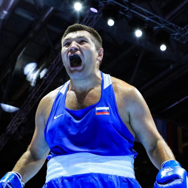 Поздравляем с Днем рождения Максима Бабанина