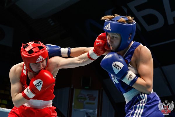 Итоги полуфиналов Чемпионата России по боксу среди женщин в Кемерово