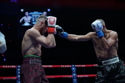 В Грозном прошли бои "Суперсерии" среди студентов по боксу