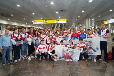 Федерация бокса России наградила победителей и призеров первенства Европы среди юниоров