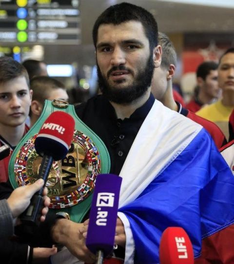 Поздравляем Артура Бетербиева